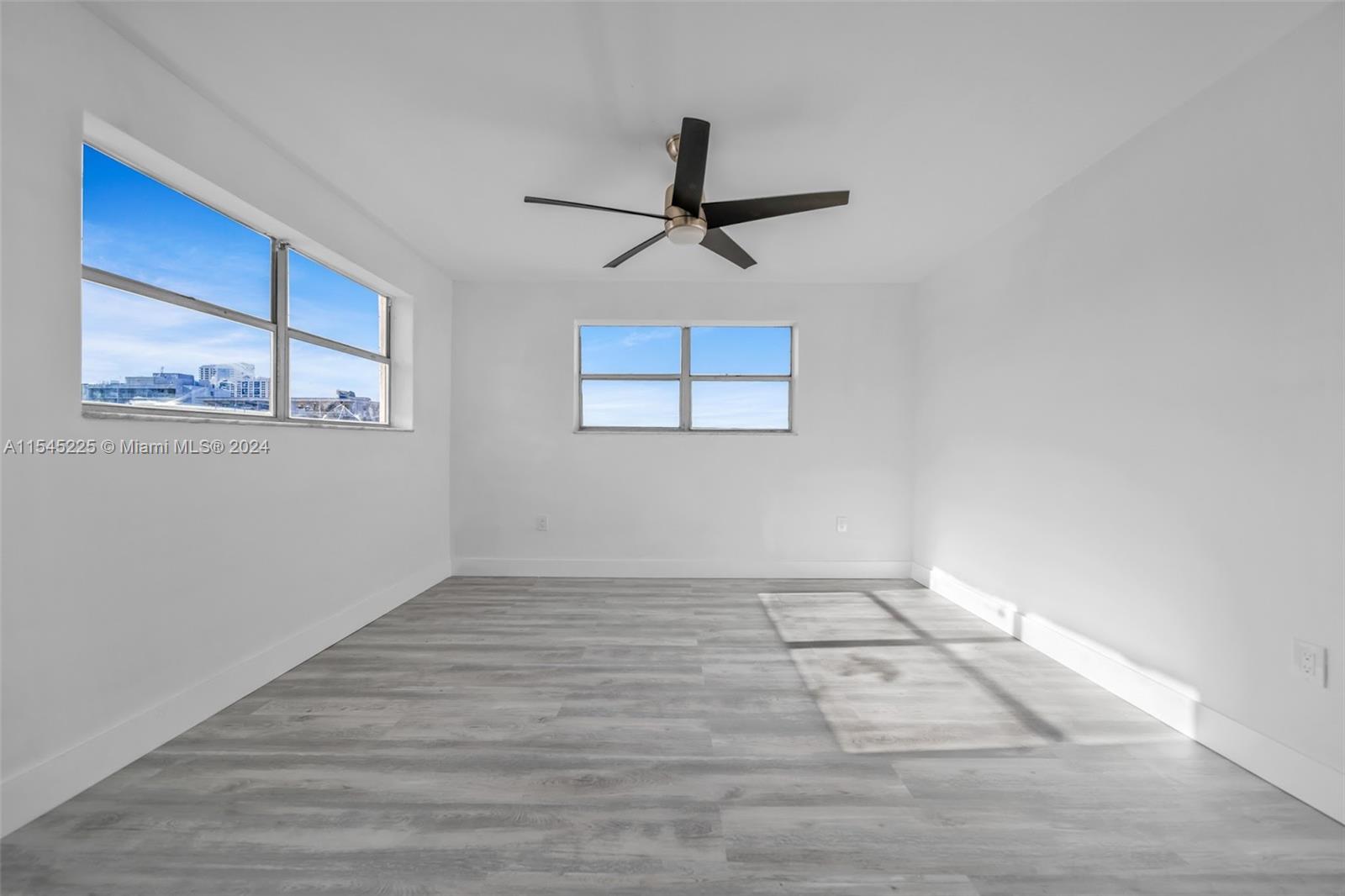 910 Jefferson Ave # 4A