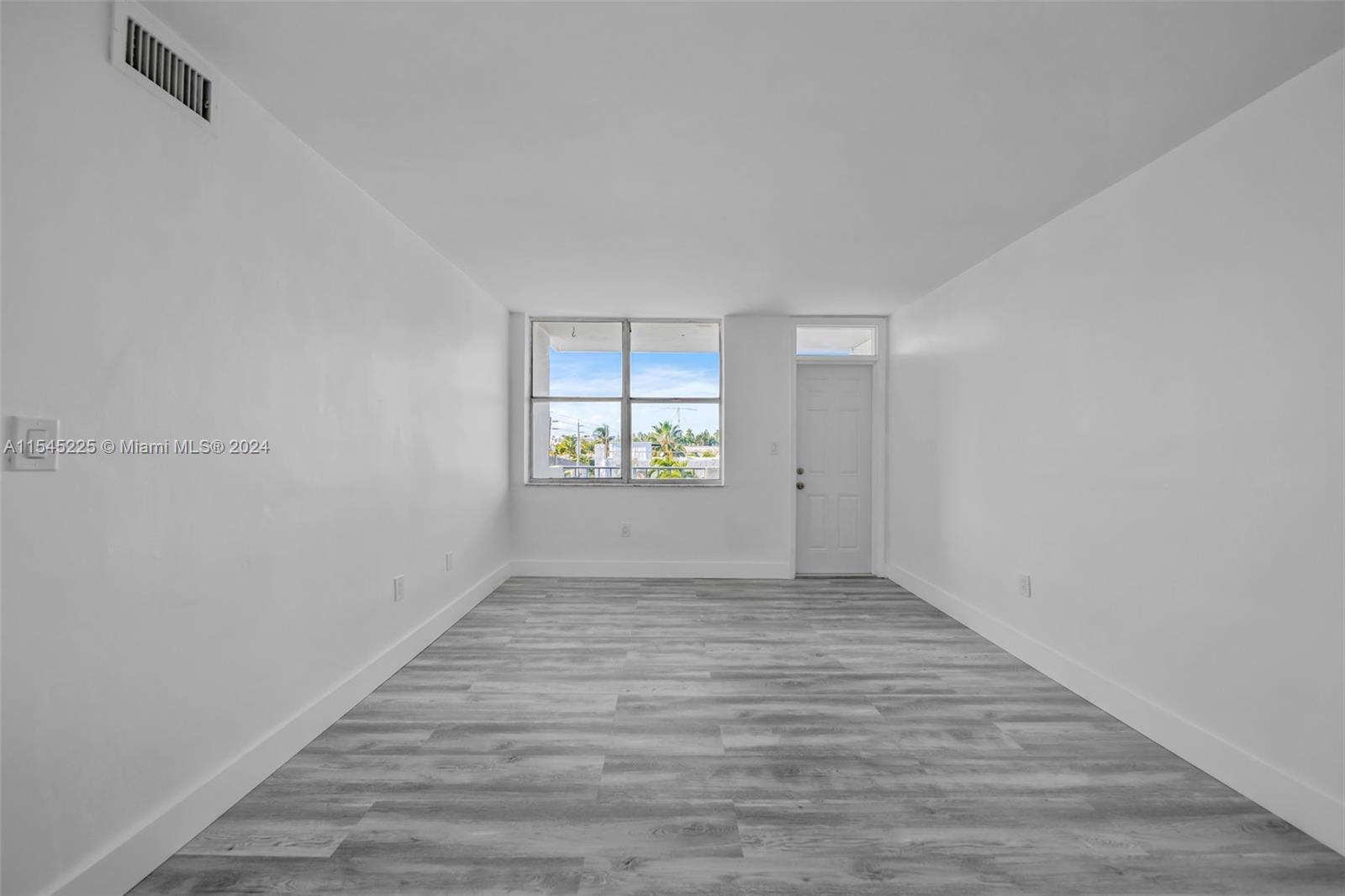 910 Jefferson Ave # 4A