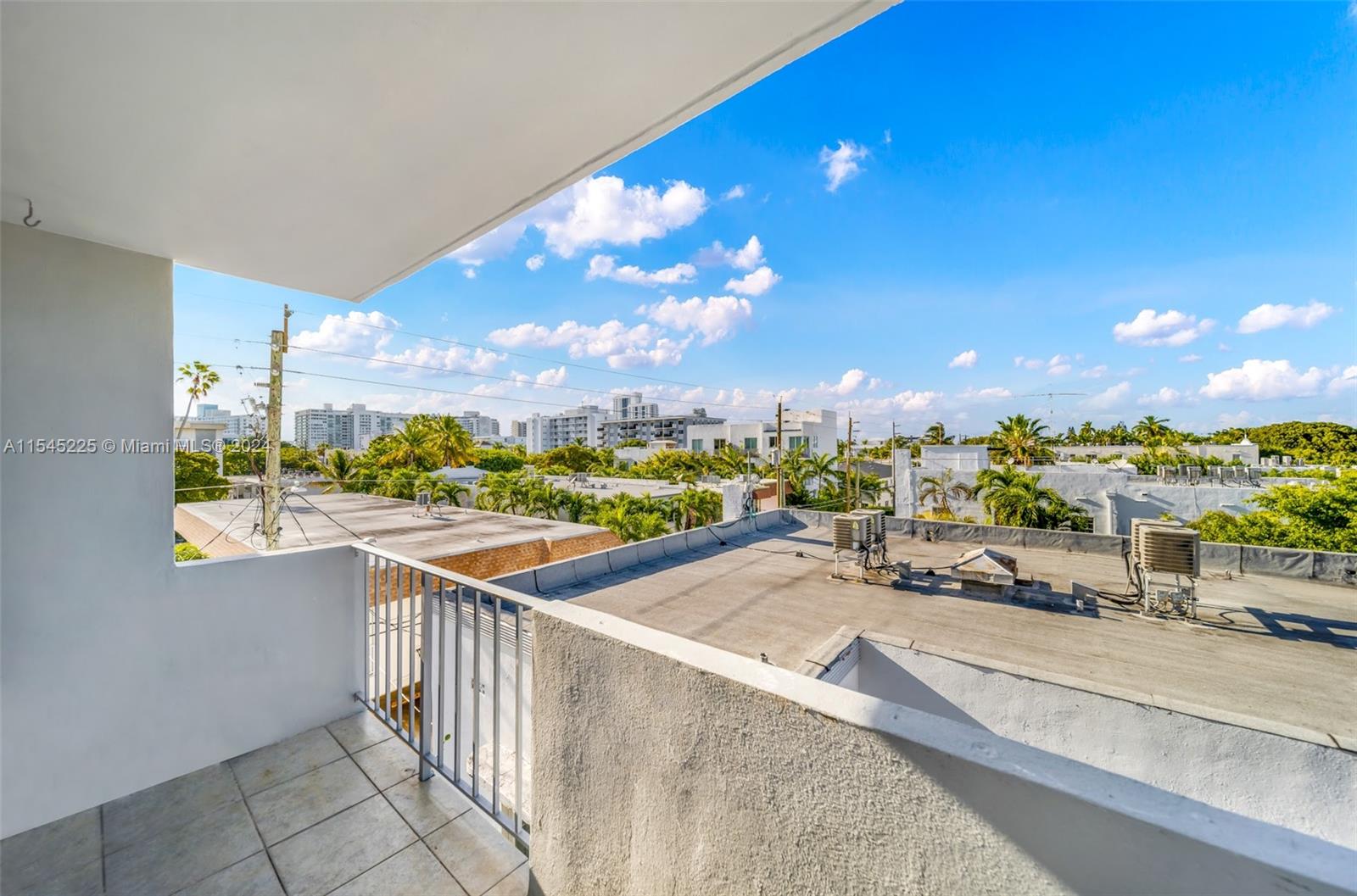 910 Jefferson Ave # 4A