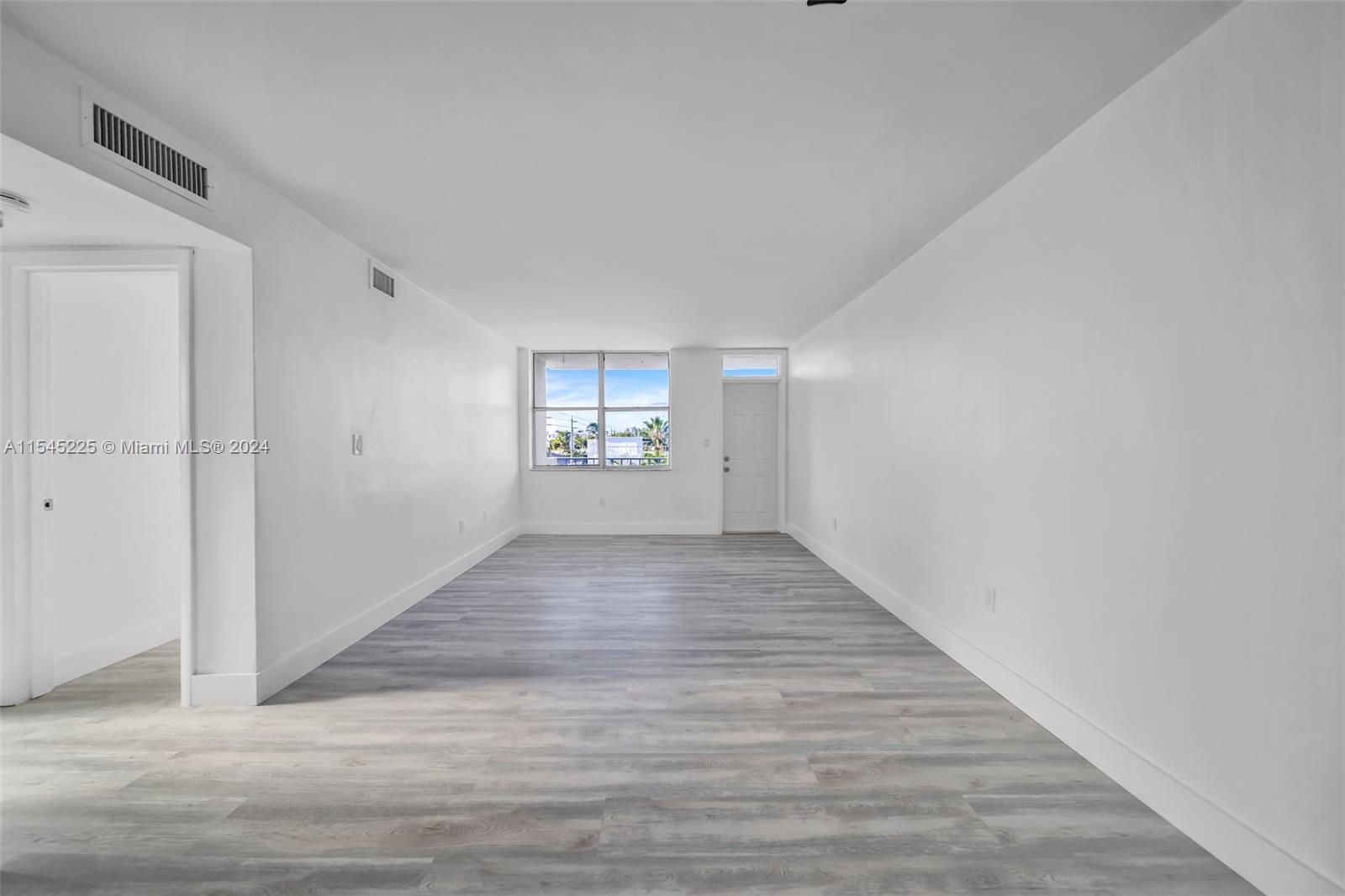 910 Jefferson Ave # 4A