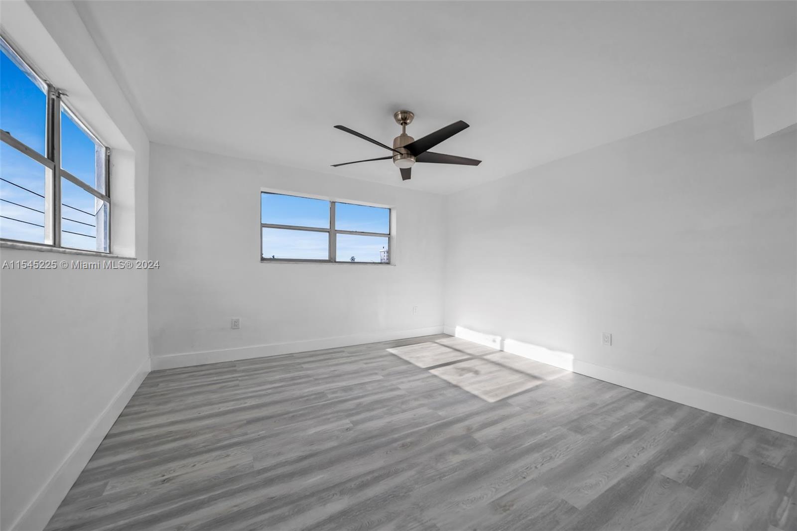 910 Jefferson Ave # 4A