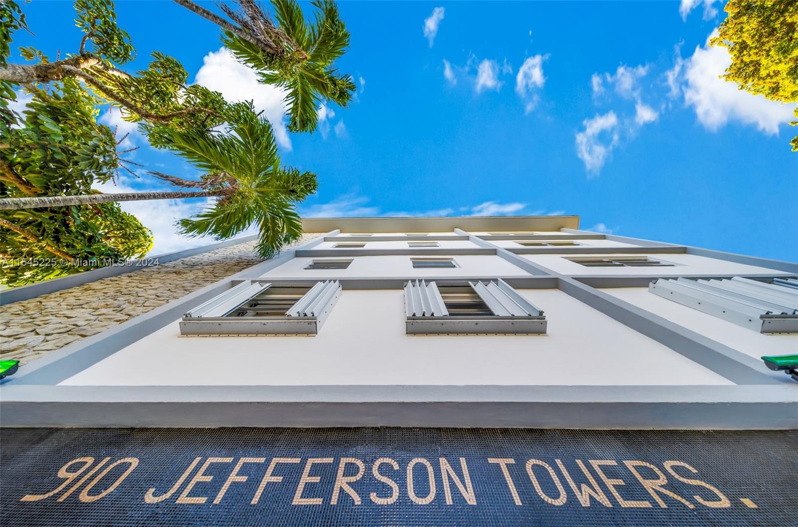 910 Jefferson Ave # 4A