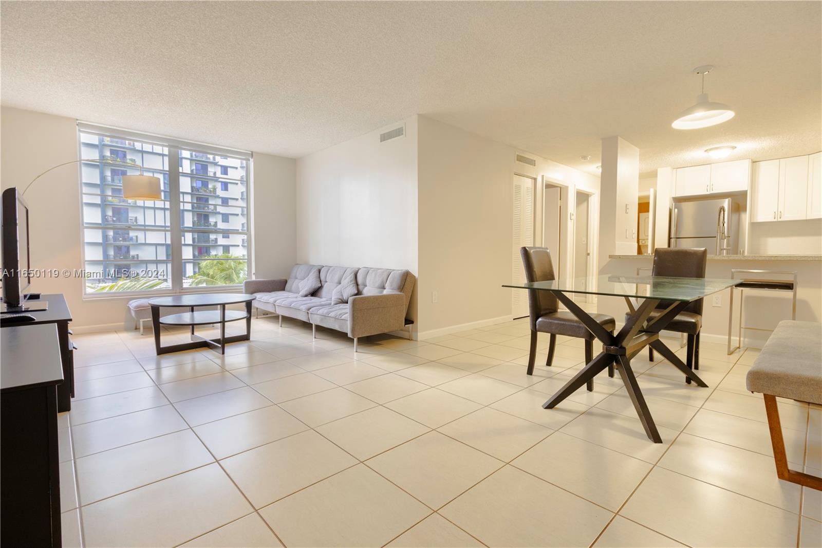 210 SW 11th St # 501