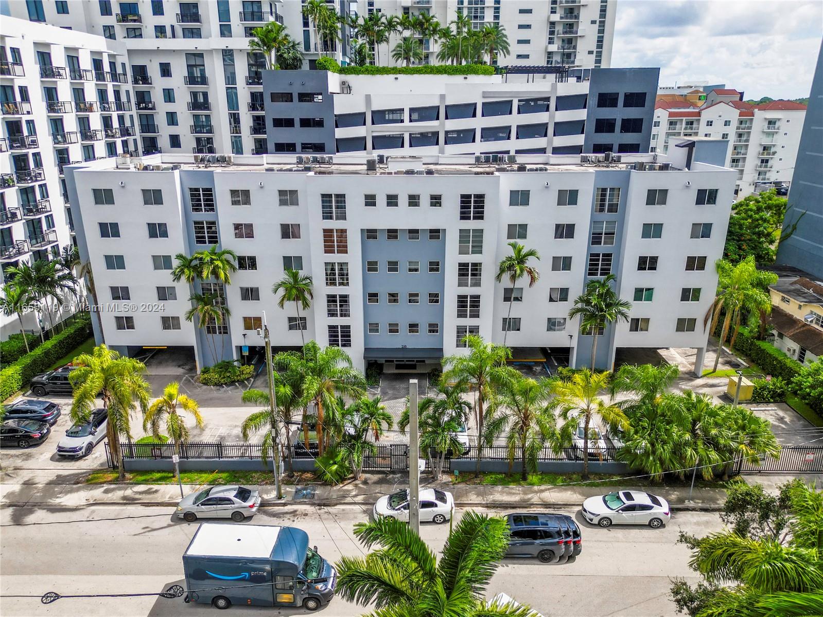 210 SW 11th St # 501