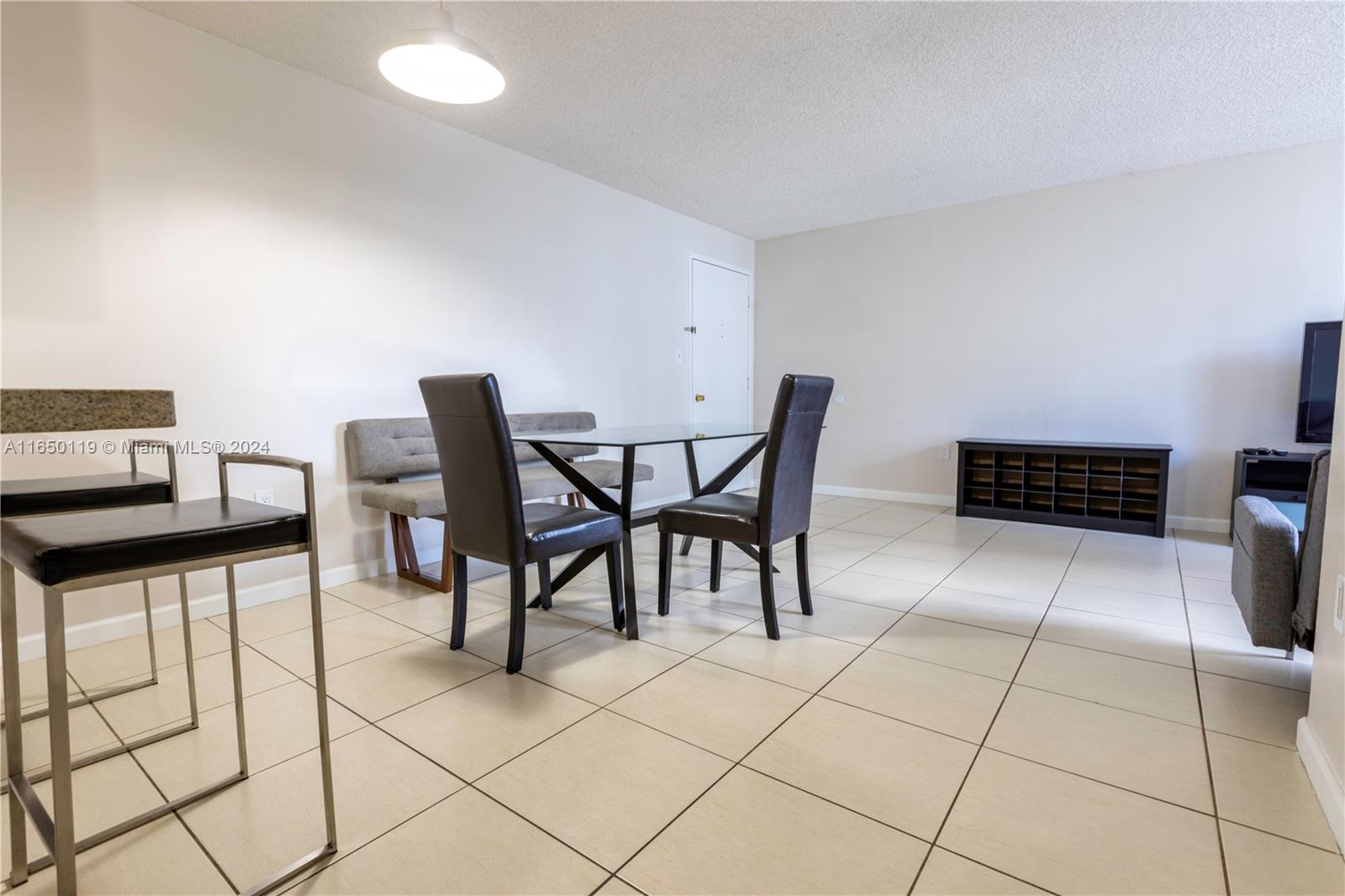 210 SW 11th St # 501