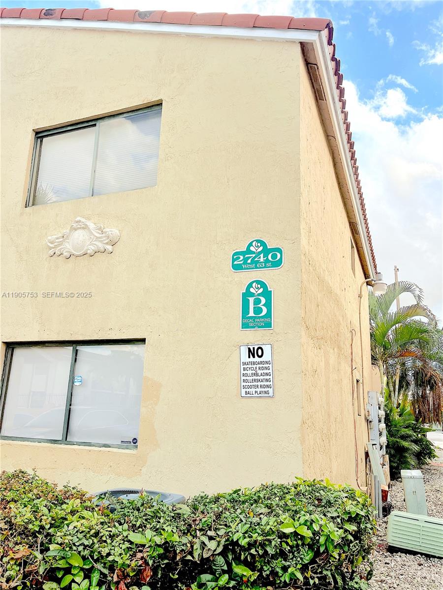 2740 W 63rd St # 104