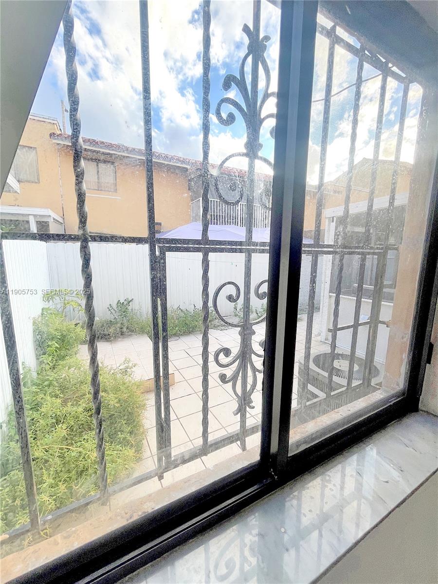 2740 W 63rd St # 104