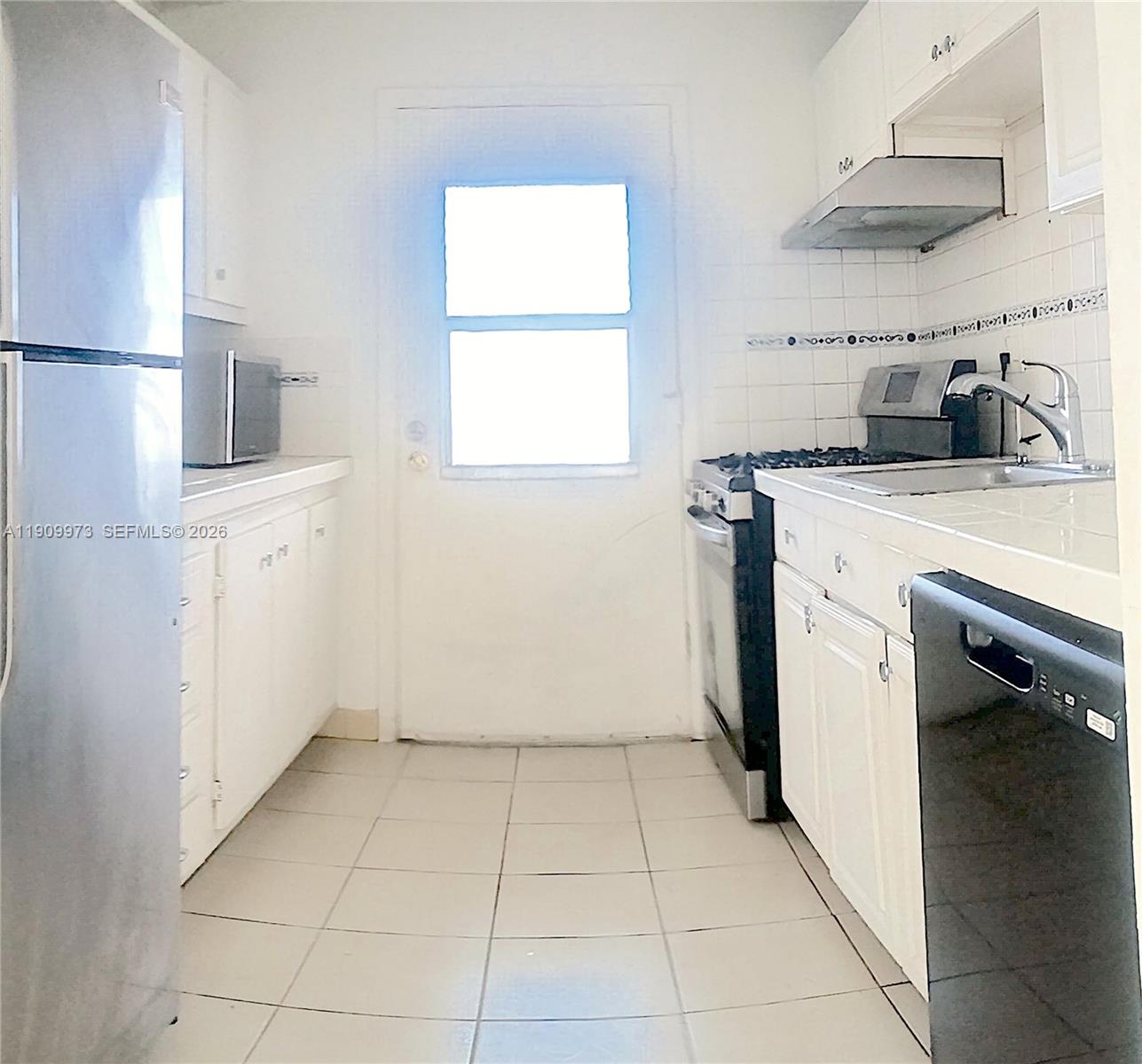 20120 NE 2nd Ave # W27