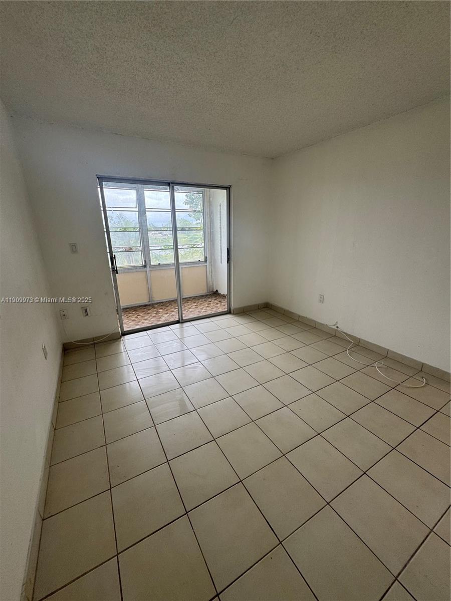 20120 NE 2nd Ave # W27