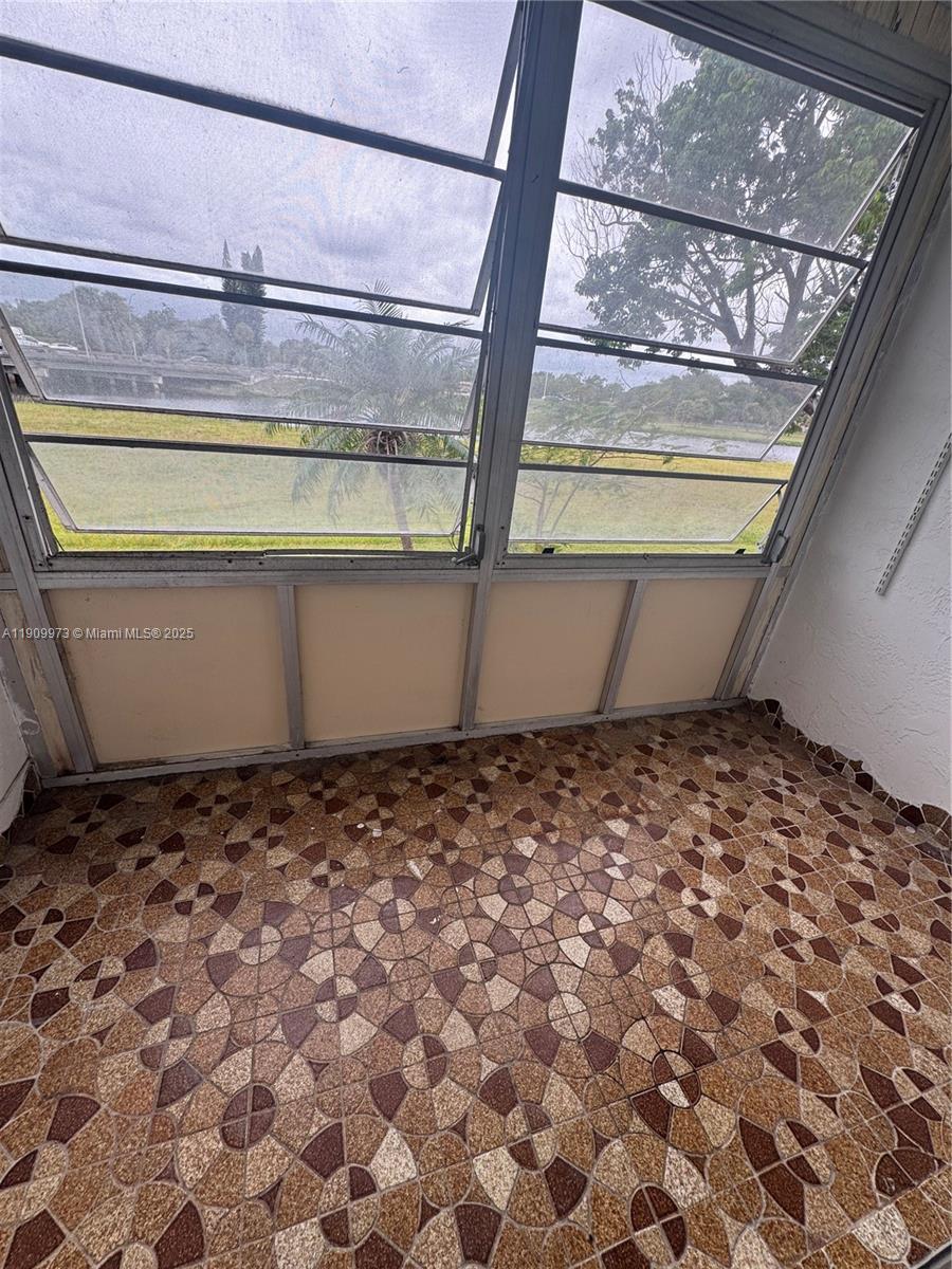 20120 NE 2nd Ave # W27