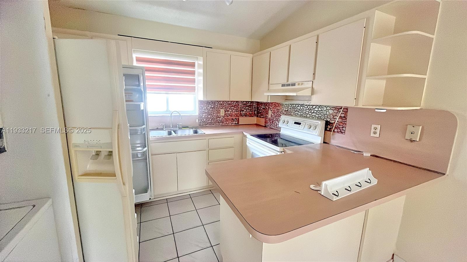 2220 W 74th St # 16 Unit: 201-16