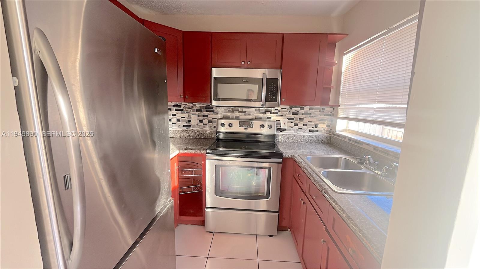 5461 W 24th Ave # 18