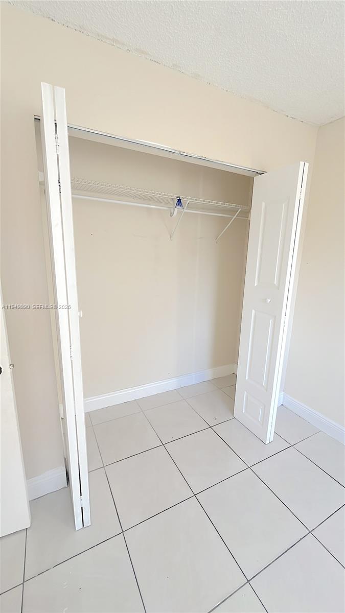 5461 W 24th Ave # 18