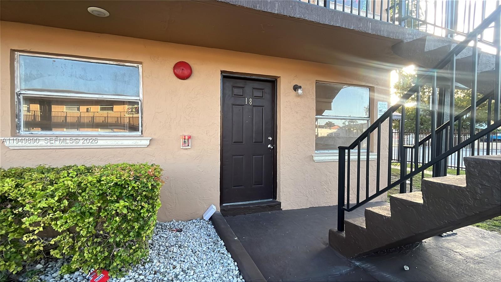 5461 W 24th Ave # 18