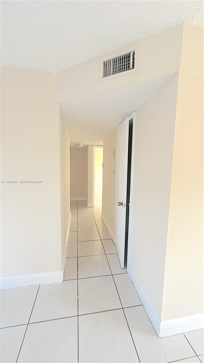 5461 W 24th Ave # 18