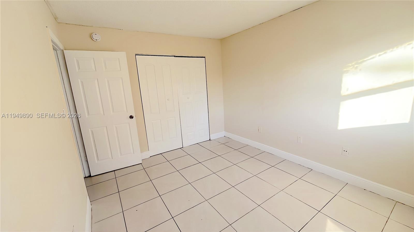 5461 W 24th Ave # 18