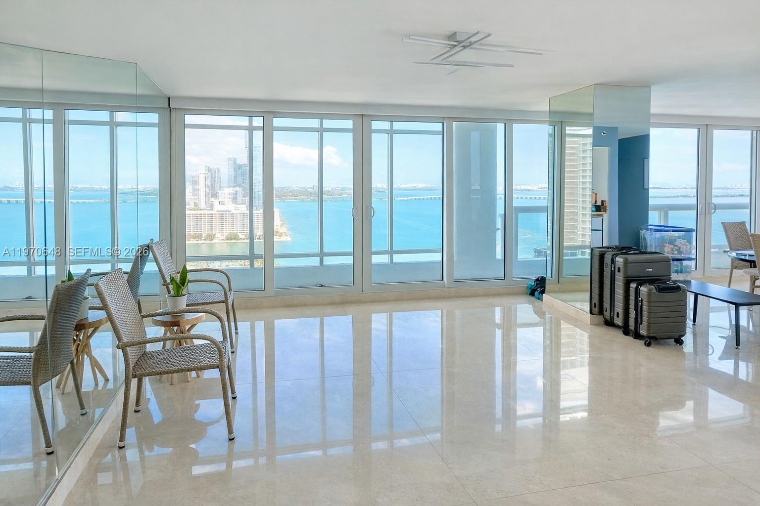 1717 N Bayshore Dr # 3334