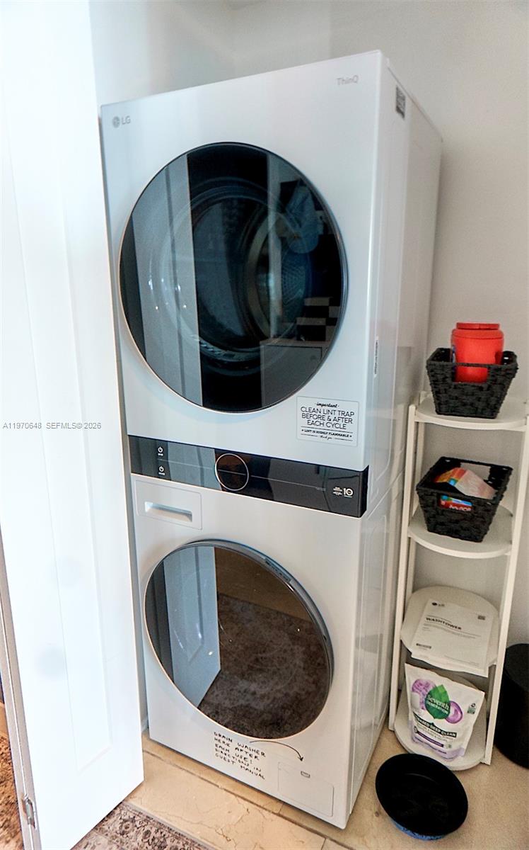 1717 N Bayshore Dr # 3334