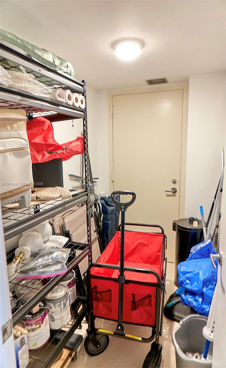 1717 N Bayshore Dr # 3334