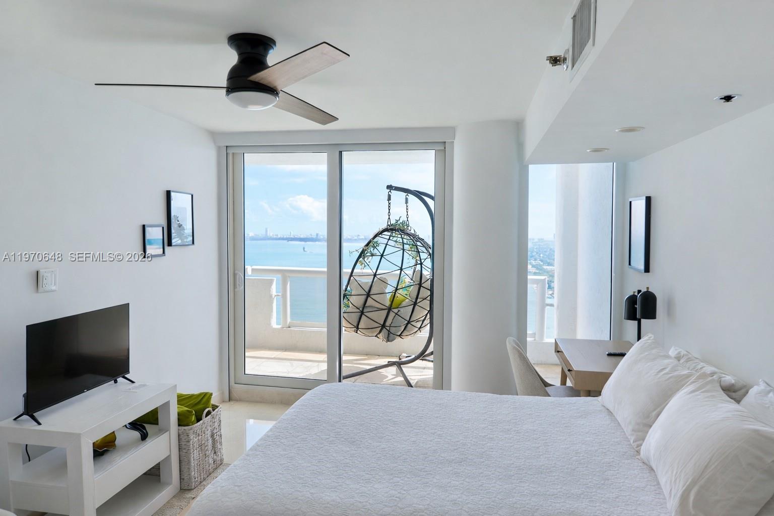 1717 N Bayshore Dr # 3334