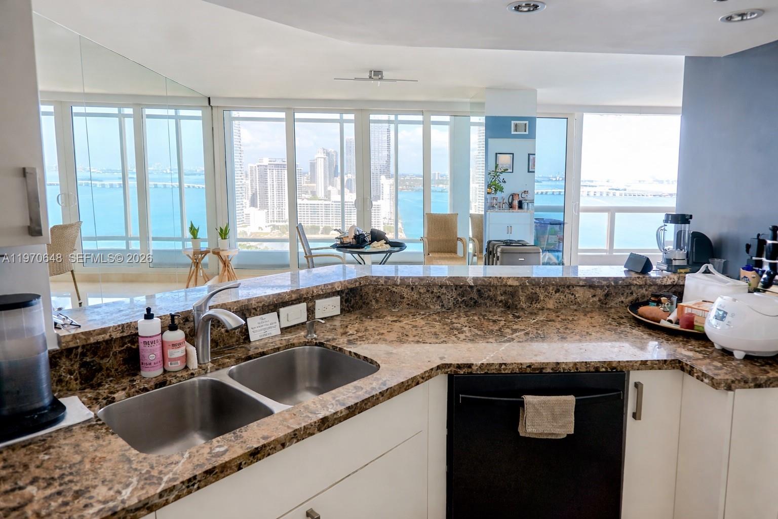 1717 N Bayshore Dr # 3334