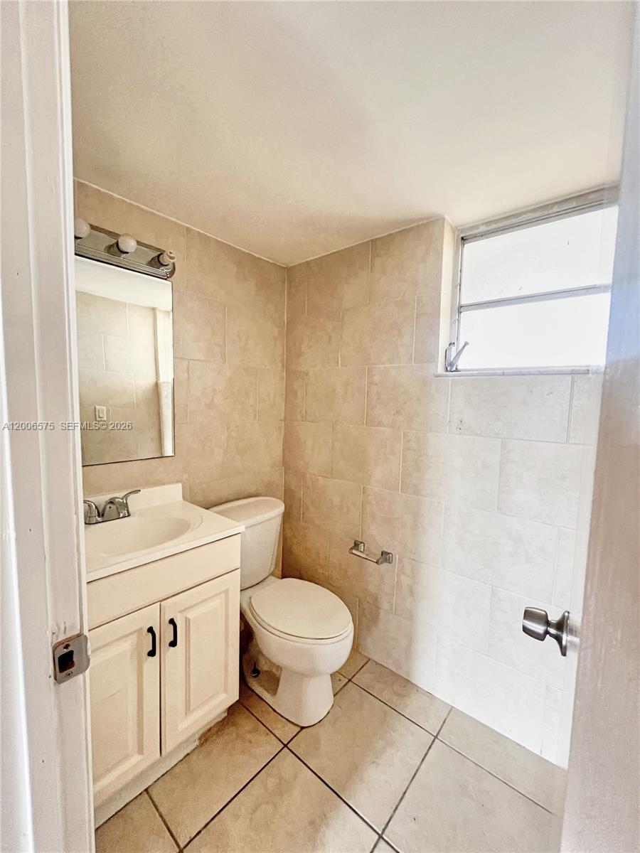 8870 Fontainebleau Blvd # 409