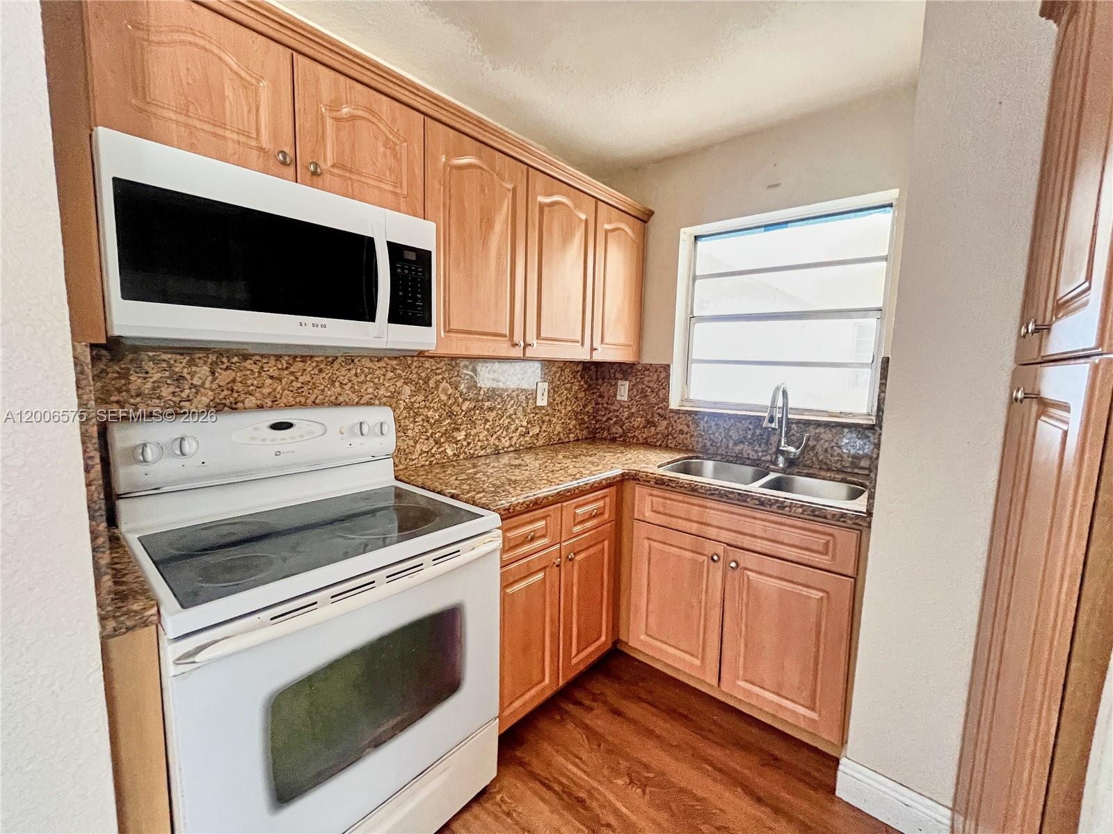 8870 Fontainebleau Blvd # 409