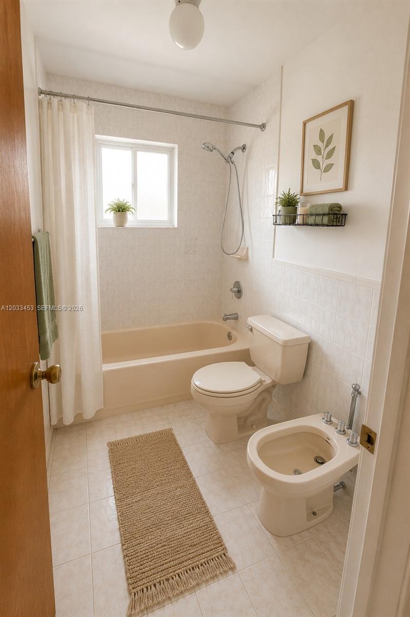 2220 W 74th St # 16 Unit: 201-16
