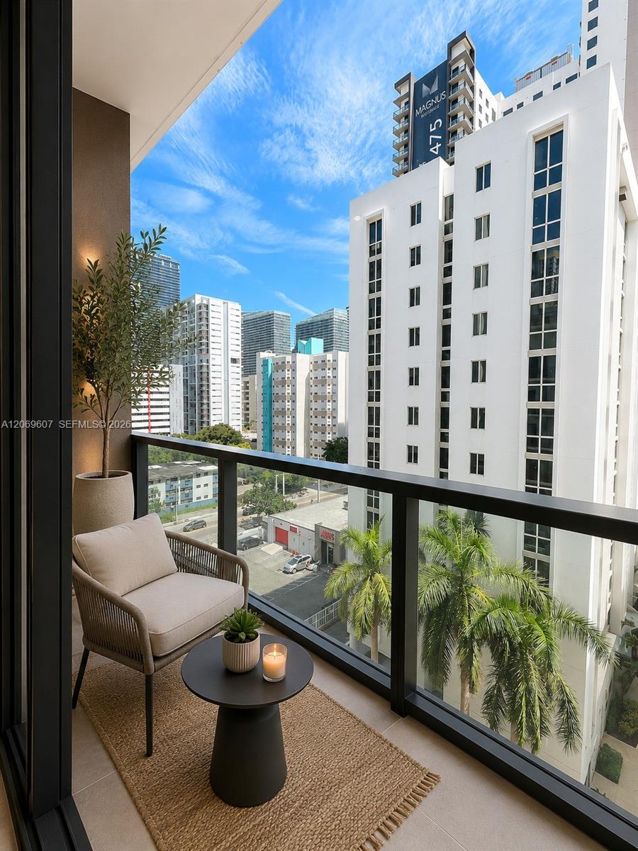 229 SW 9th St # 604