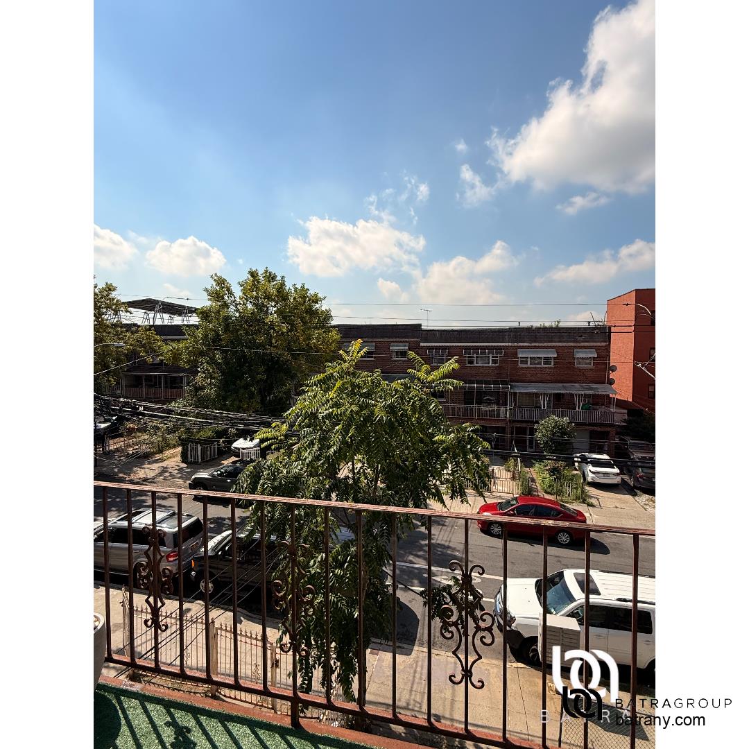 813 E 225th Street 3