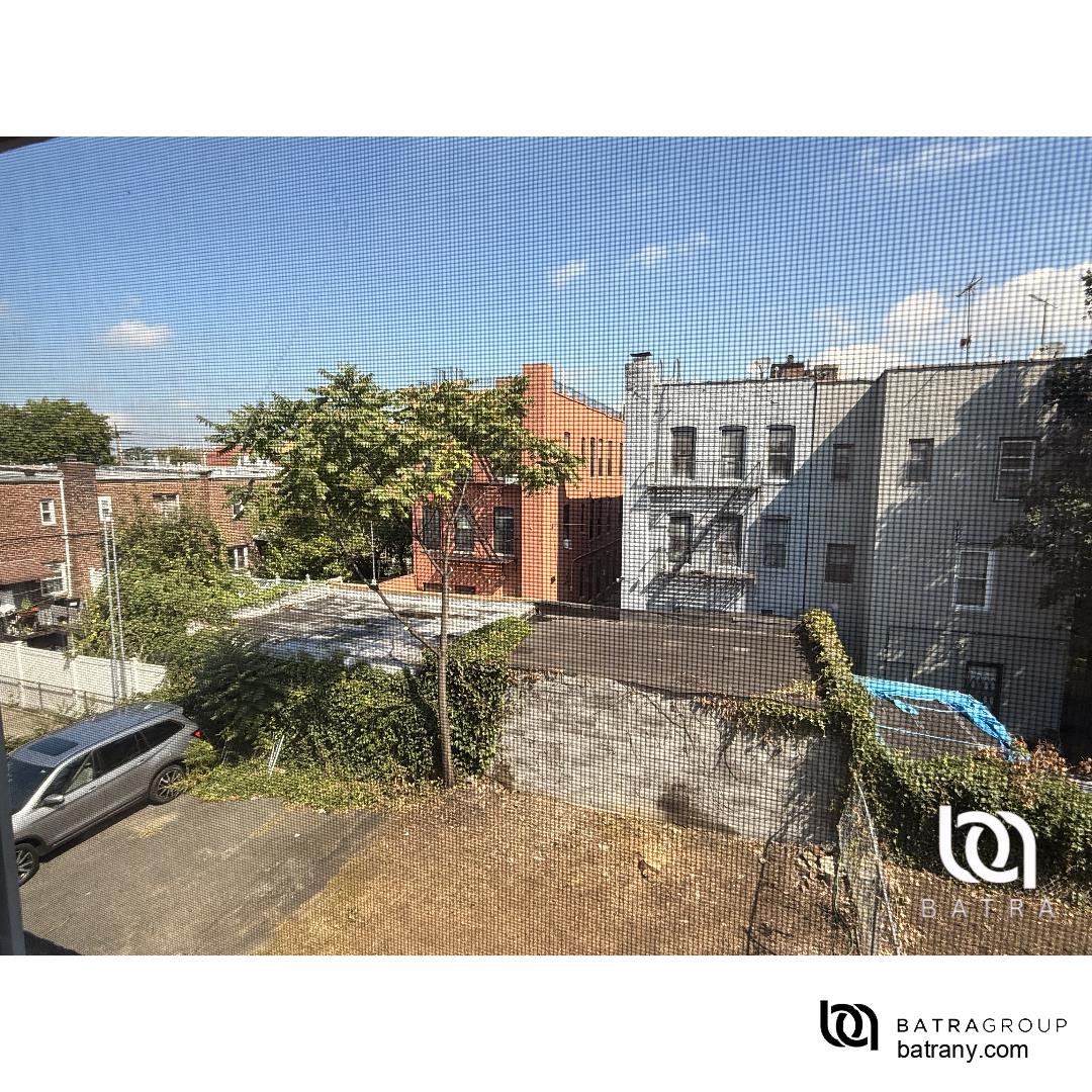 813 E 225th Street 3