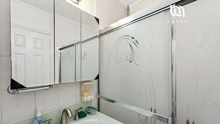 305 E 24th Street 18-K