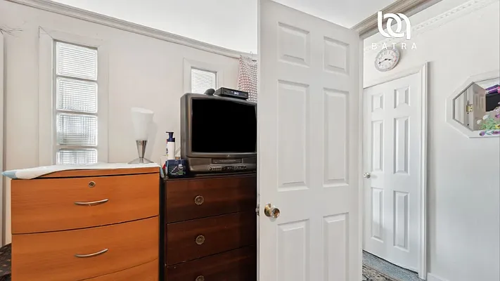 305 E 24th Street 18-K