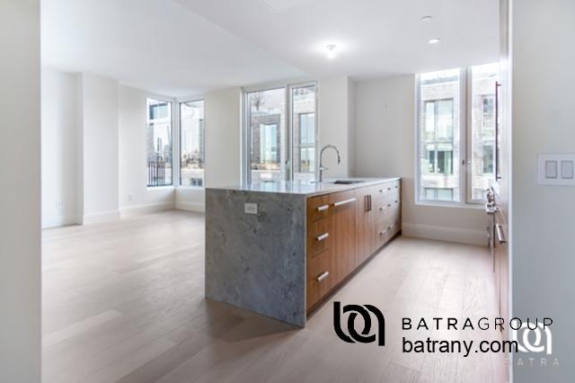 30-55 Vernon Boulevard 8-E