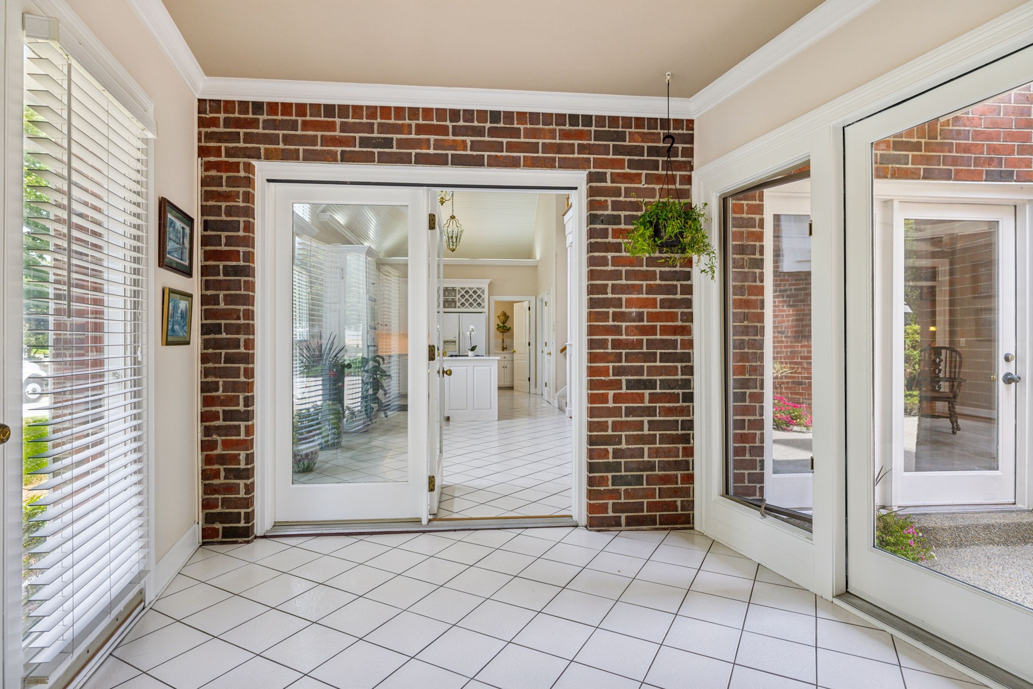 101 Doral Ln