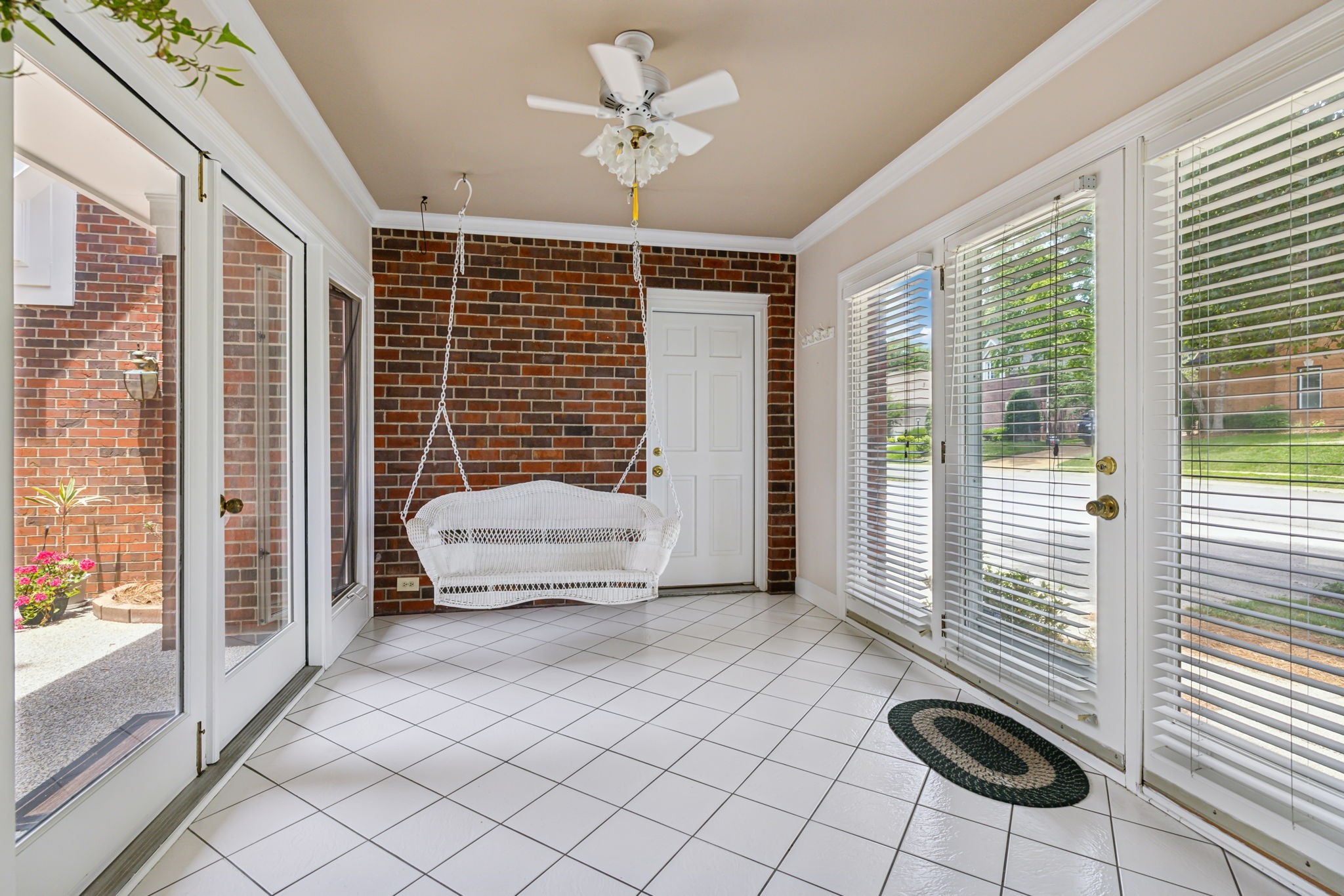 101 Doral Ln