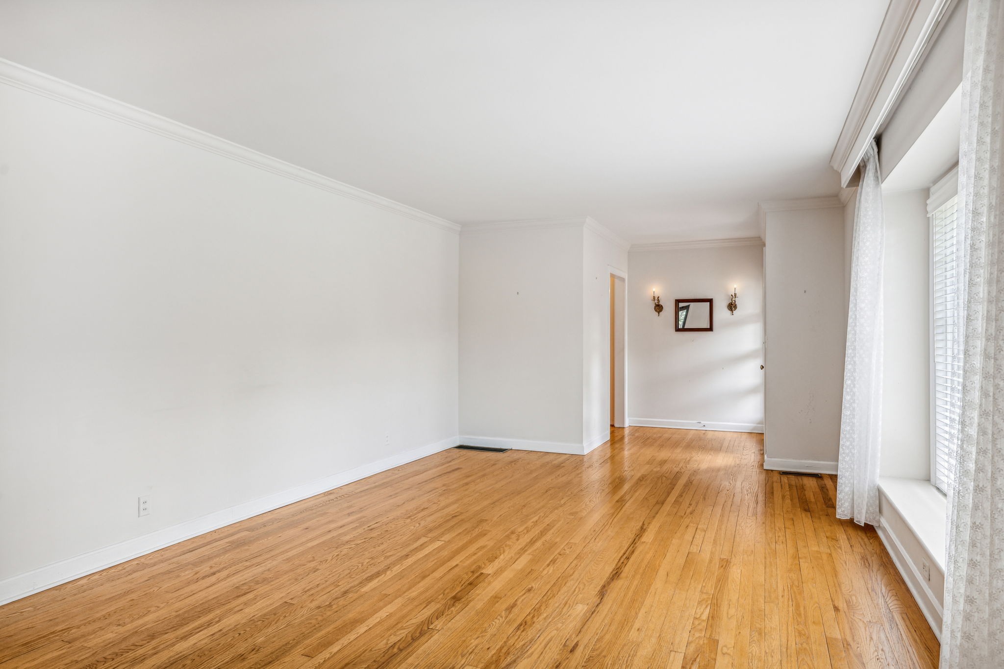 102 Battle Ave