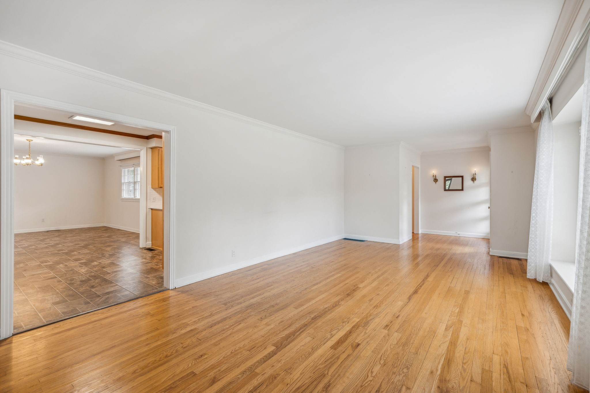 102 Battle Ave
