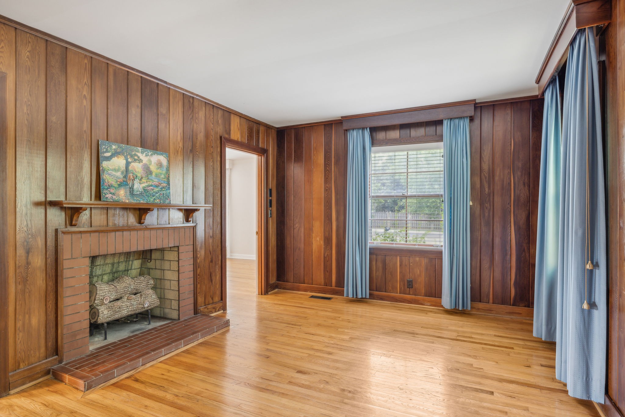 102 Battle Ave