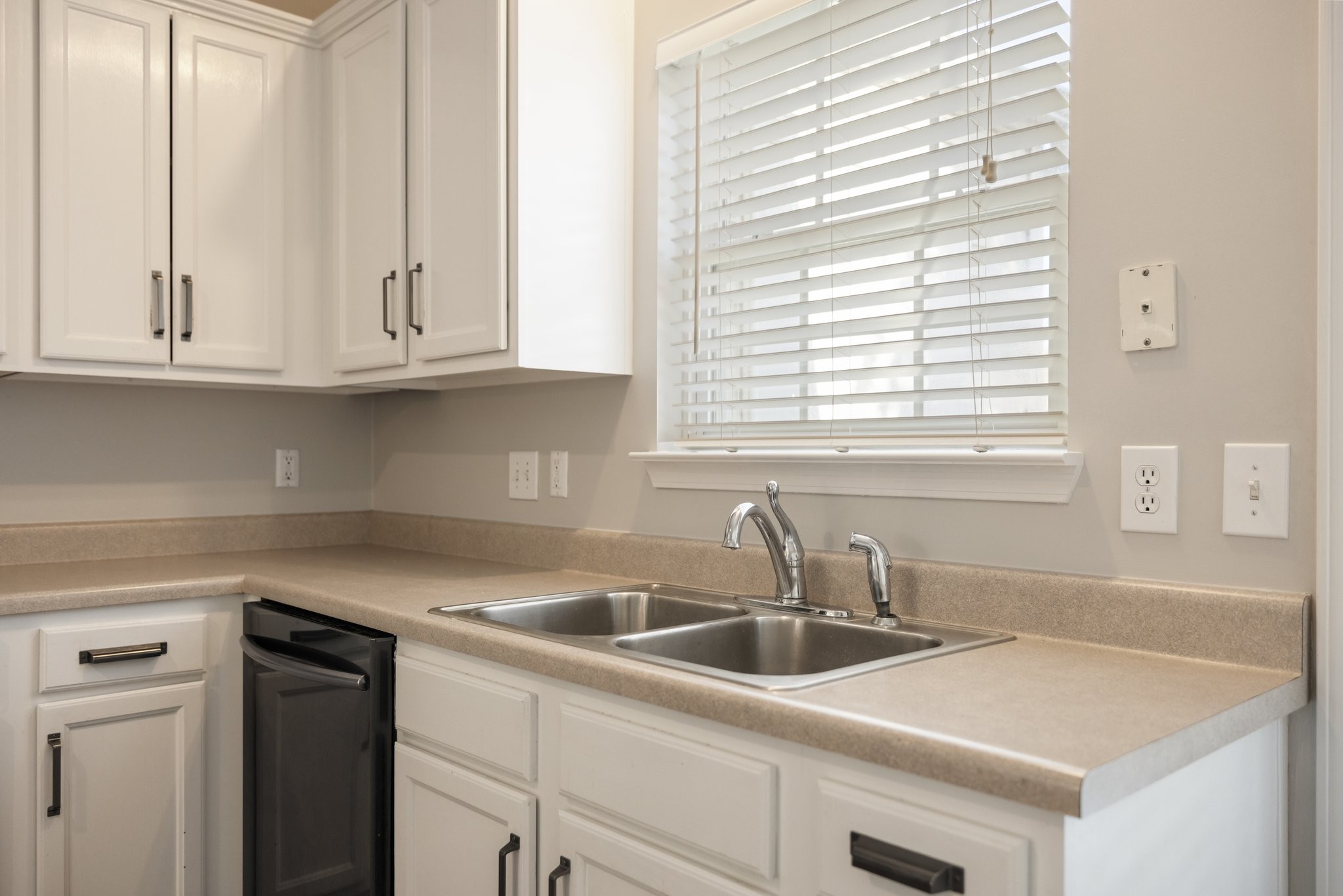 1101 Downs Blvd Unit: 86