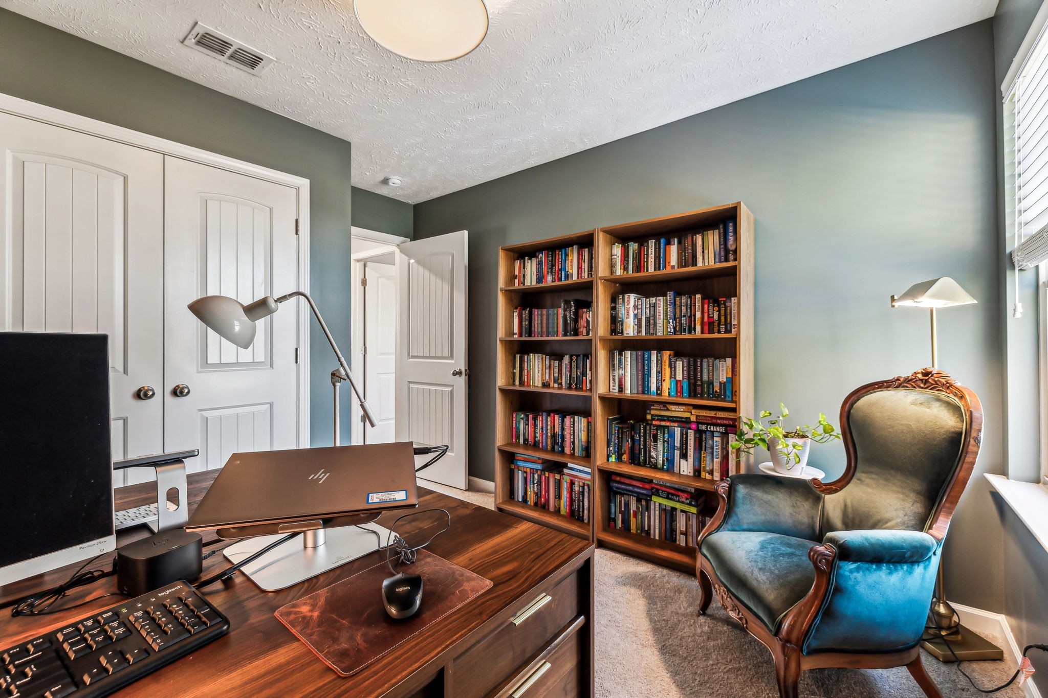 1341 Busiris Dr
