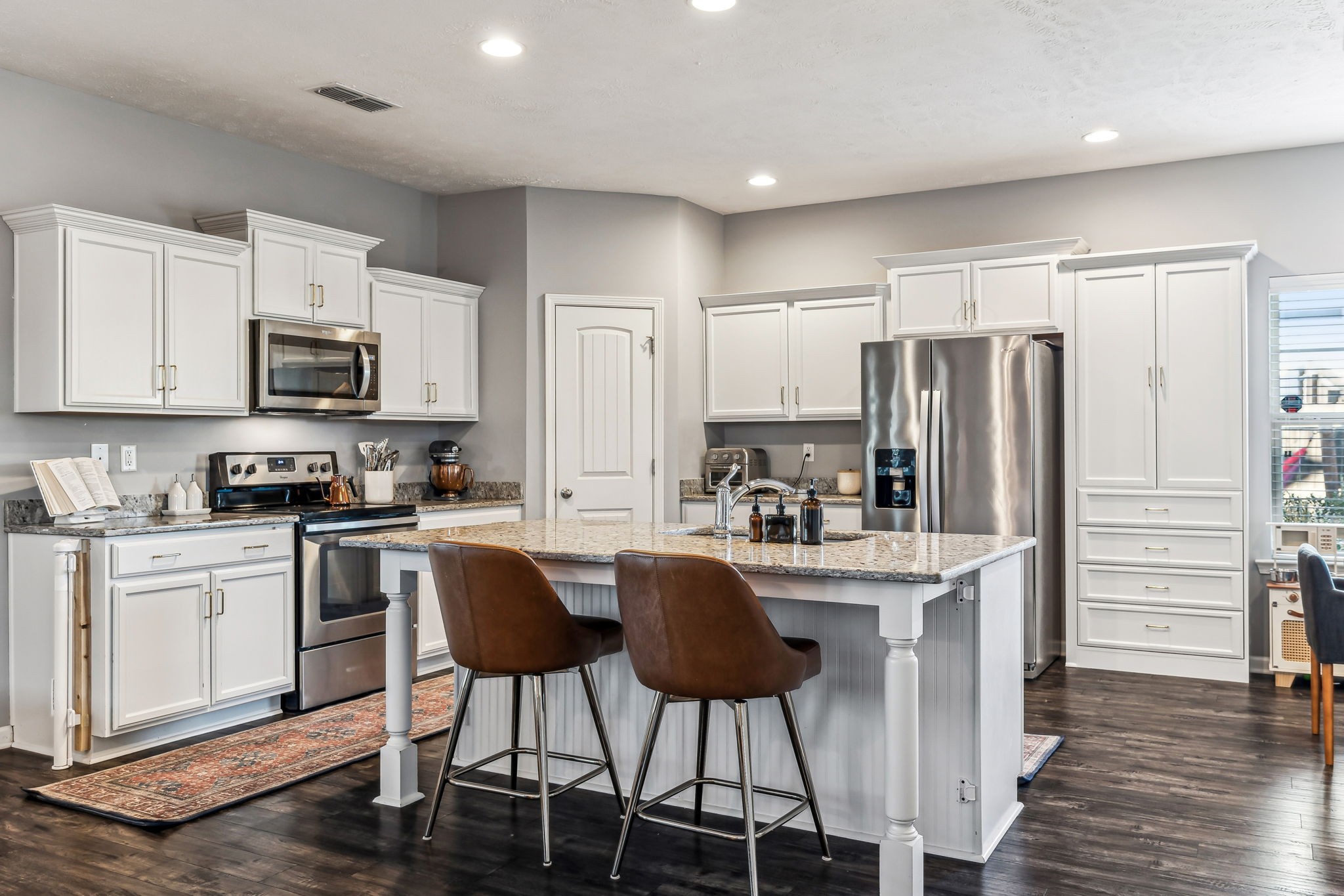1341 Busiris Dr