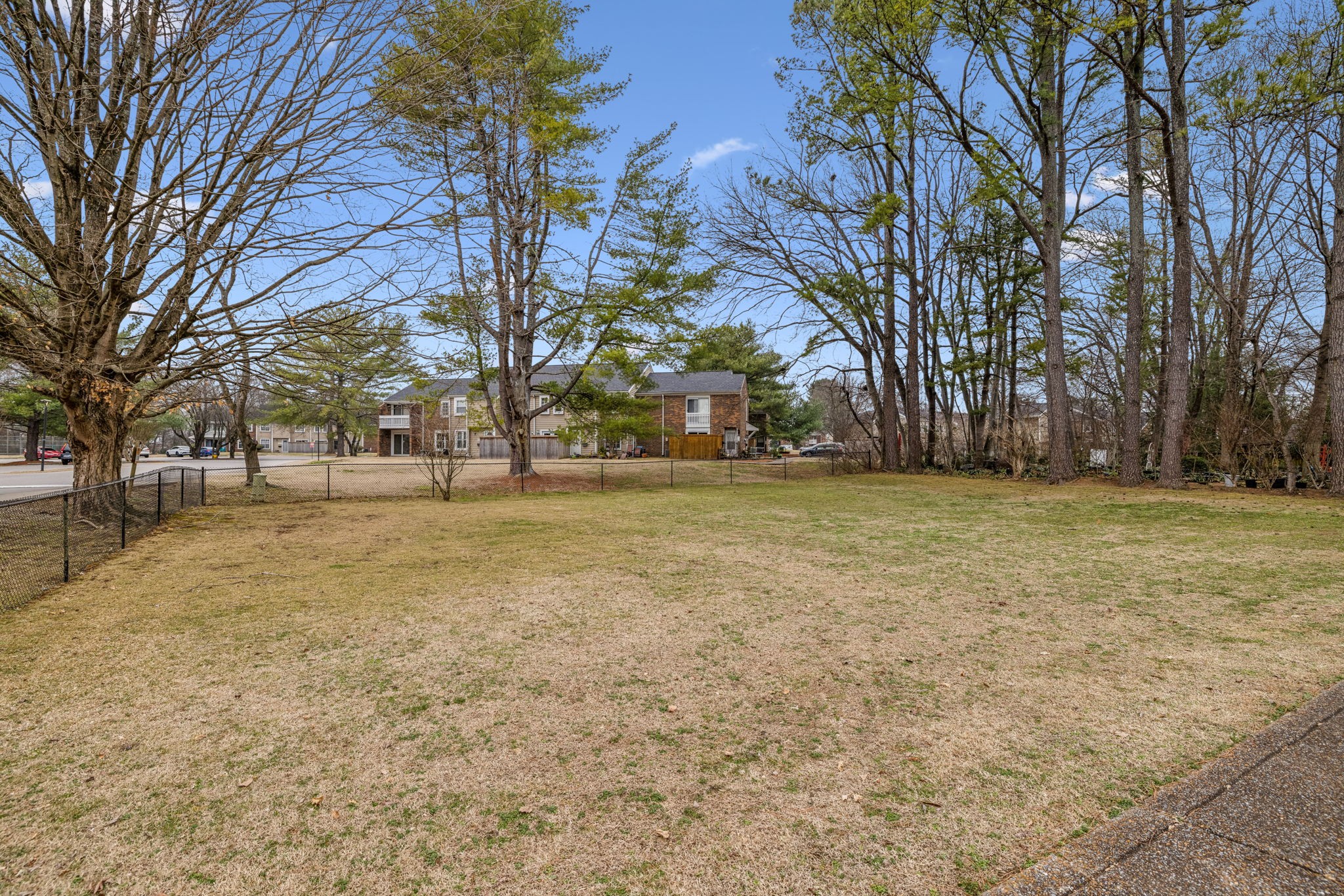 715 Hillsboro Rd