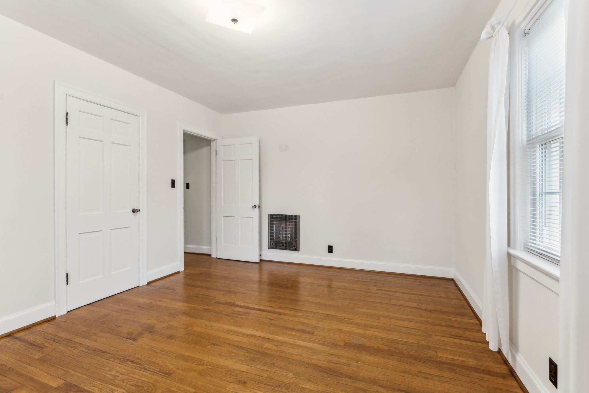 715 Hillsboro Rd