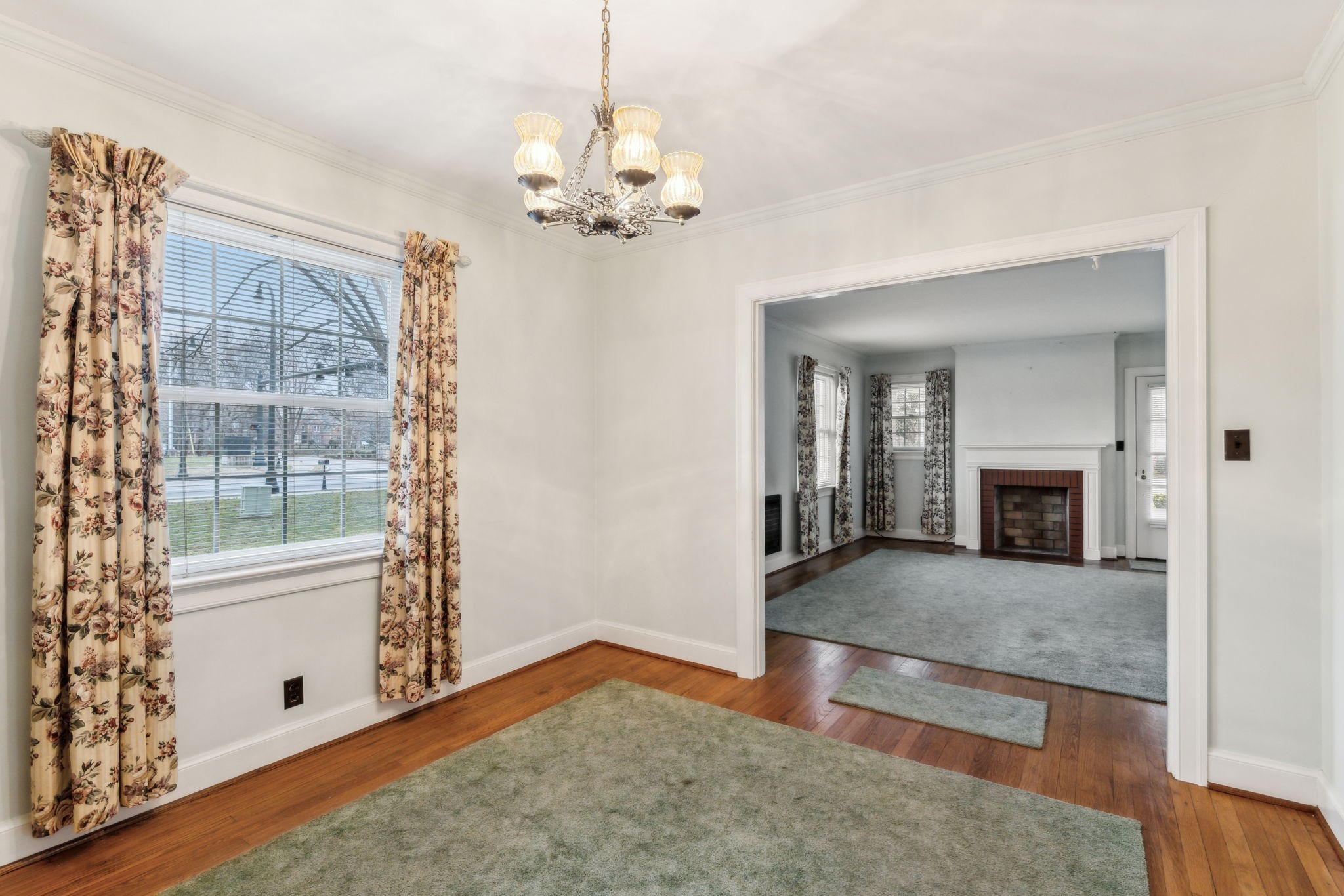 715 Hillsboro Rd