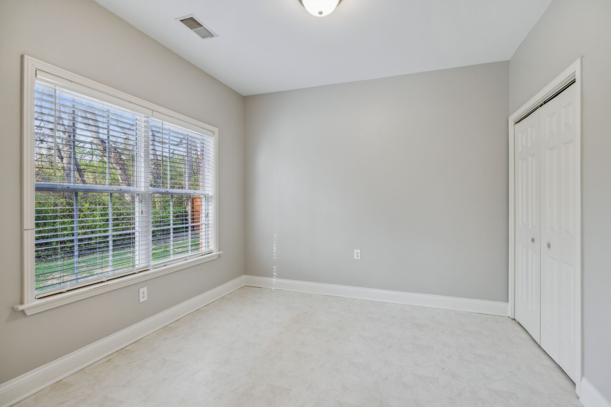 126 Prince William Ln
