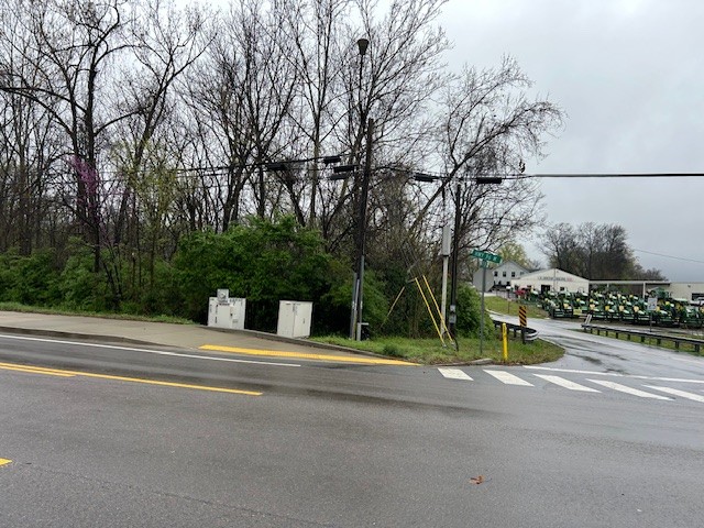 204 New Highway 96, W