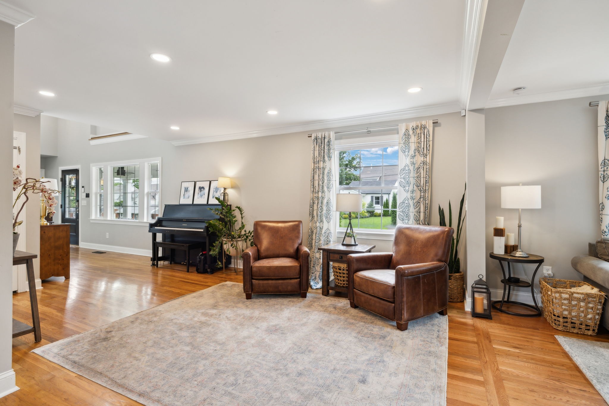 303 Avondale Dr