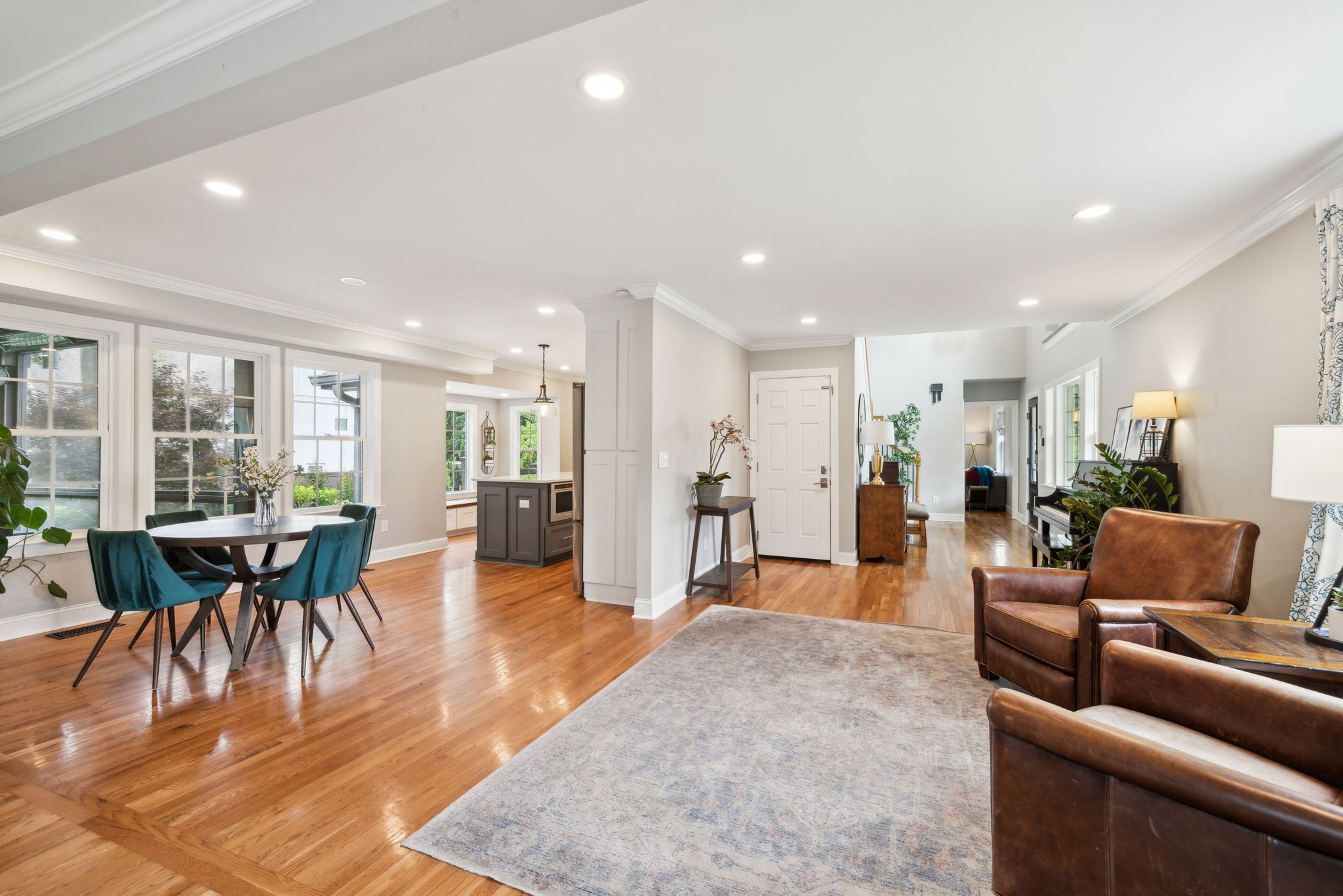 303 Avondale Dr