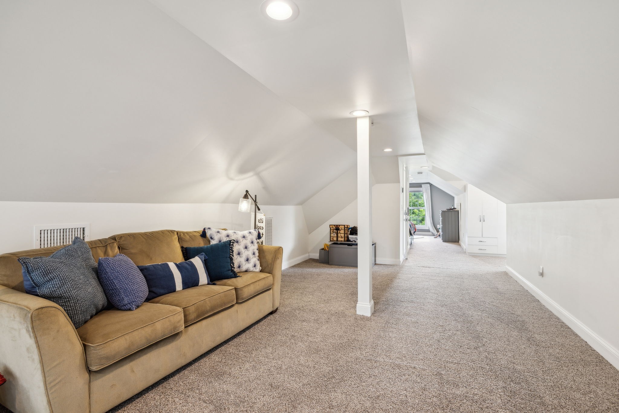 303 Avondale Dr